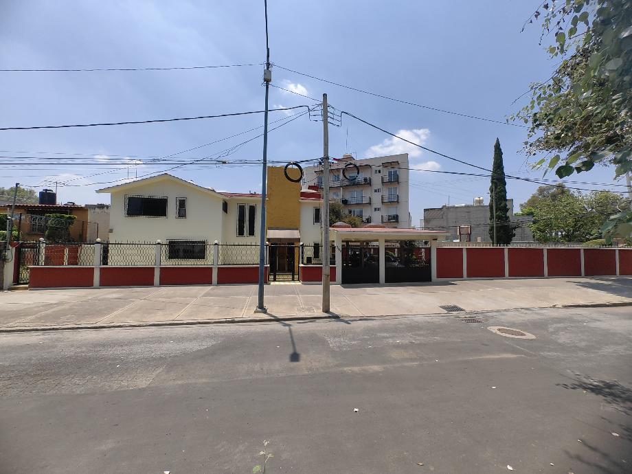 Tlalpan, Ciudad de México, 14330, Mexico, 4 Bedrooms Bedrooms, ,2 BathroomsBathrooms,Residential,For Sale,1917336