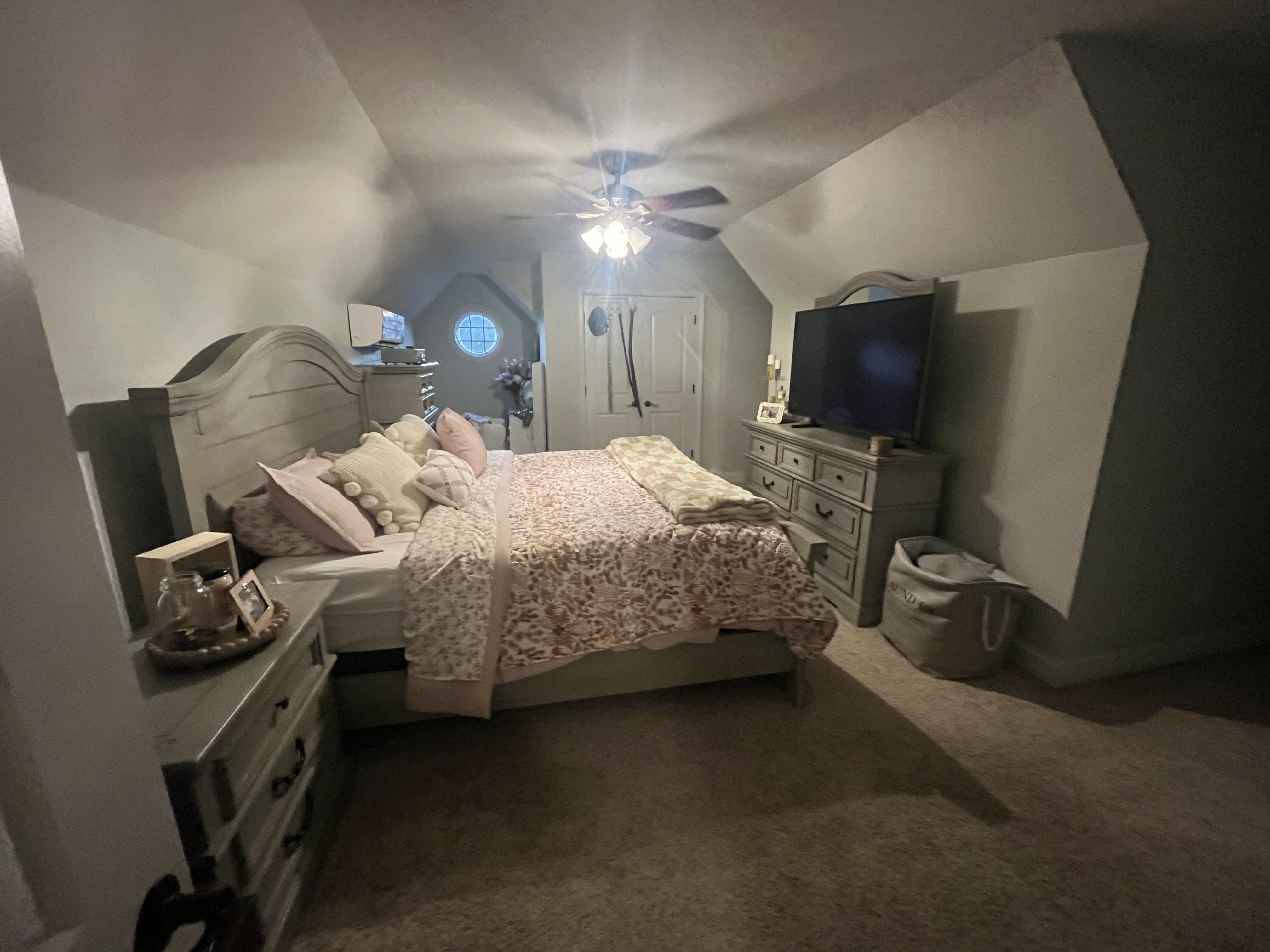 Speedwell, Tennessee, 37870, United States, 5 Bedrooms Bedrooms, ,4 BathroomsBathrooms,Residential,For Sale,1984246