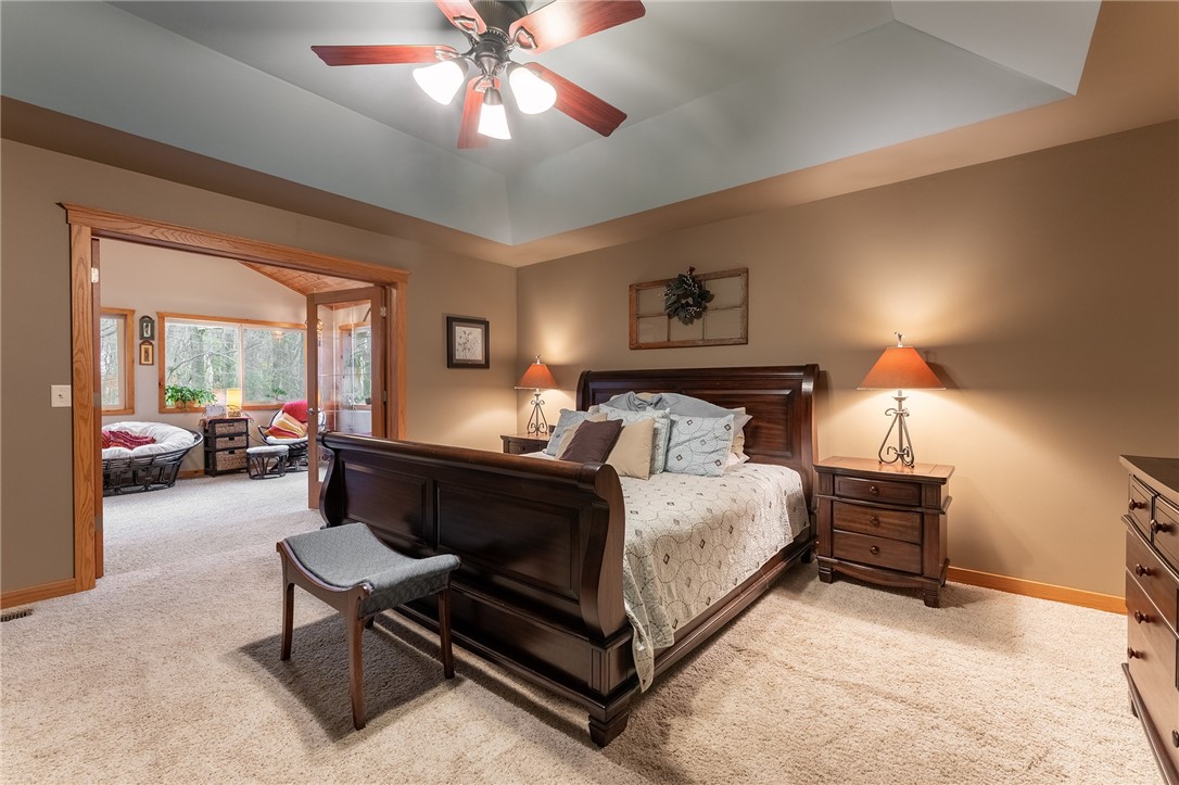 Eau Claire, Wisconsin, 54703, United States, 5 Bedrooms Bedrooms, ,4 BathroomsBathrooms,Residential,For Sale,1989121