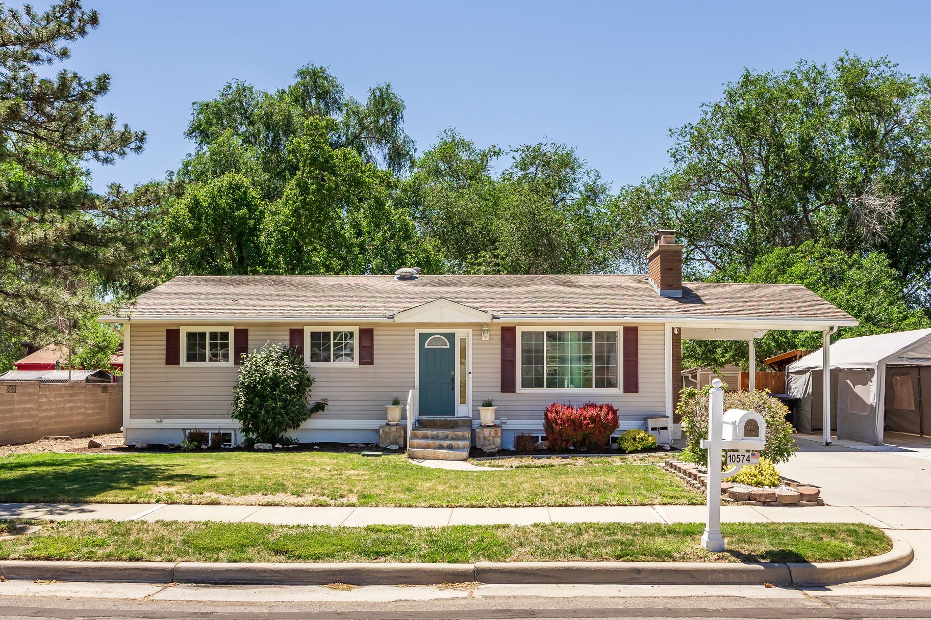  Darling Start Home in East Sandy - 物件實景