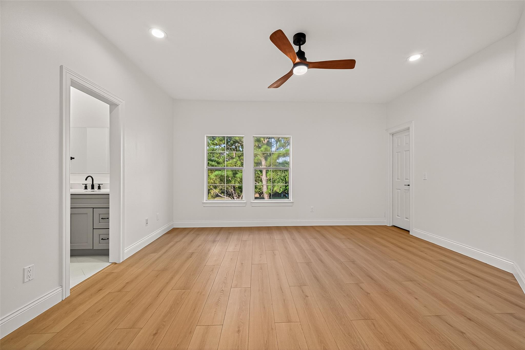 Katy, Texas, 77494, United States, 5 Bedrooms Bedrooms, ,5 BathroomsBathrooms,Residential,For Sale,1976436