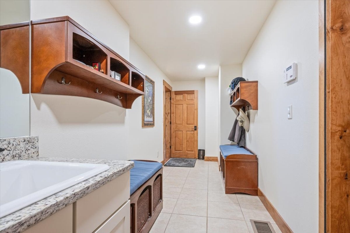 Clancy, Montana, 59634, United States, 6 Bedrooms Bedrooms, ,5 BathroomsBathrooms,Residential,For Sale,1873825