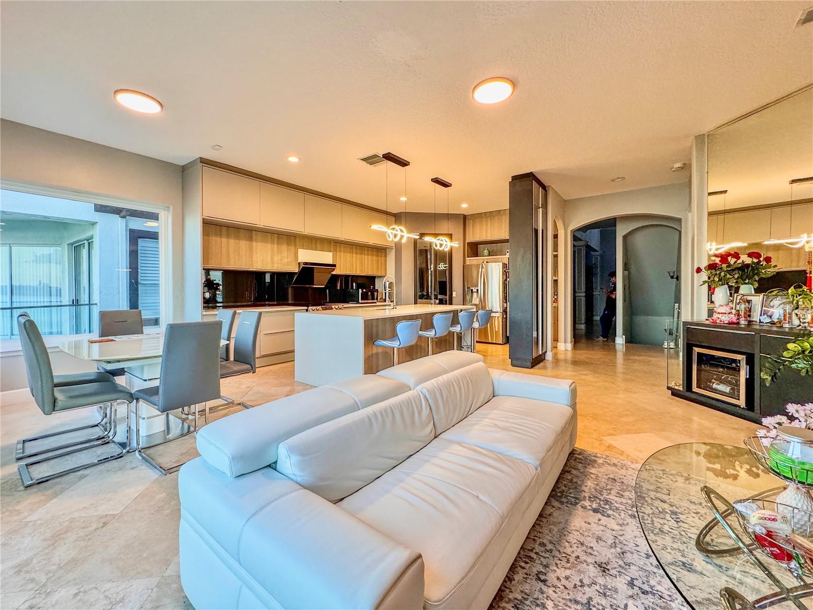 ORLANDO, Florida, 32836, United States, 5 Bedrooms Bedrooms, ,6 BathroomsBathrooms,Residential,For Sale,1983203