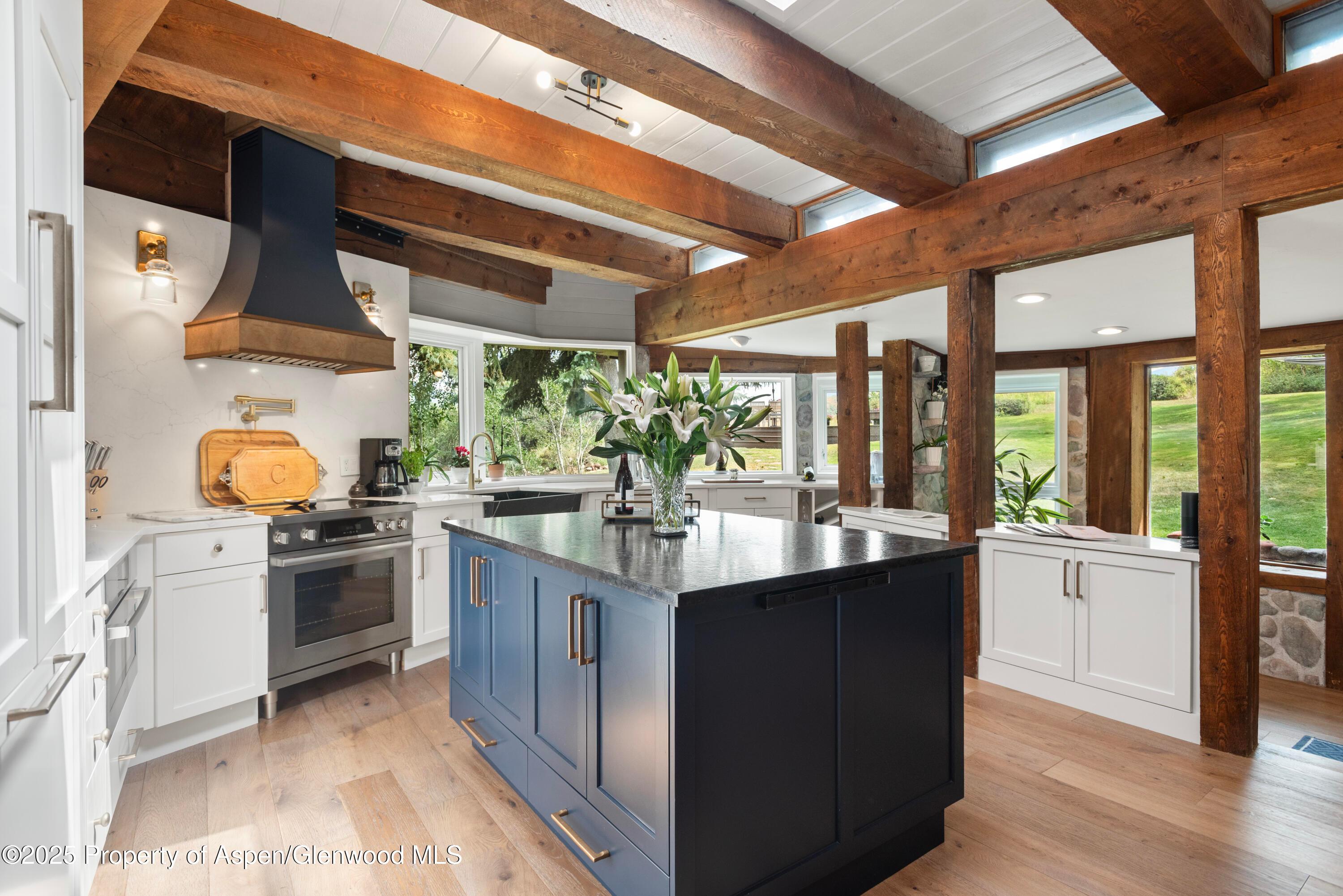 Aspen, Colorado, 81611, United States, 3 Bedrooms Bedrooms, ,4 BathroomsBathrooms,Residential,For Sale,1932450