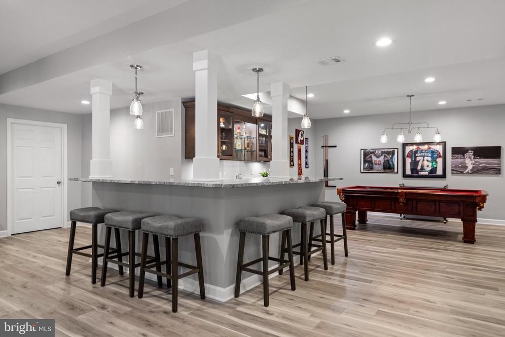 Broadlands, Virginia, 20148, United States, 5 Bedrooms Bedrooms, ,5 BathroomsBathrooms,Residential,For Sale,1977540