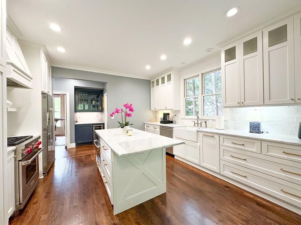 DALTON, Georgia, 30720, United States, 5 Bedrooms Bedrooms, ,5 BathroomsBathrooms,Residential,For Sale,1939642