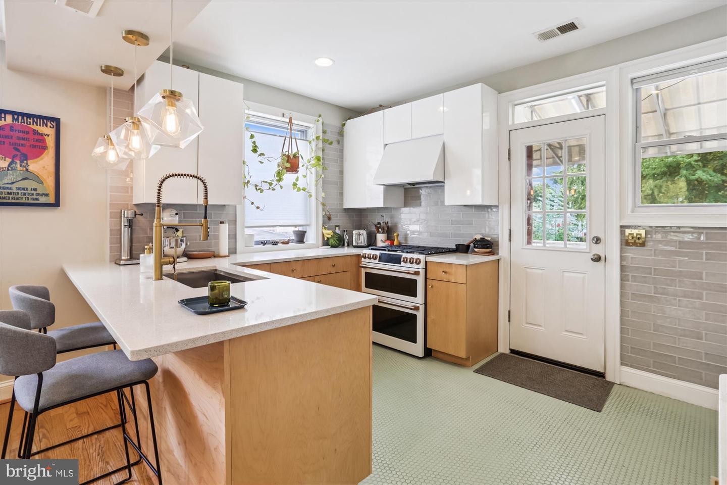 Washington, District of Columbia, 20011, United States, 3 Bedrooms Bedrooms, ,4 BathroomsBathrooms,Residential,For Sale,1941058