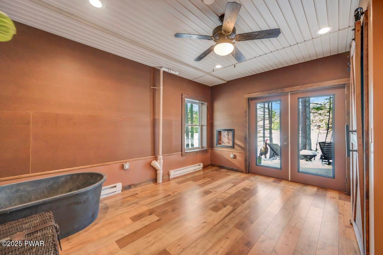 Dingmans Ferry, Pennsylvania, 18328, United States, 2 Bedrooms Bedrooms, ,1 BathroomBathrooms,Residential,For Sale,2006132