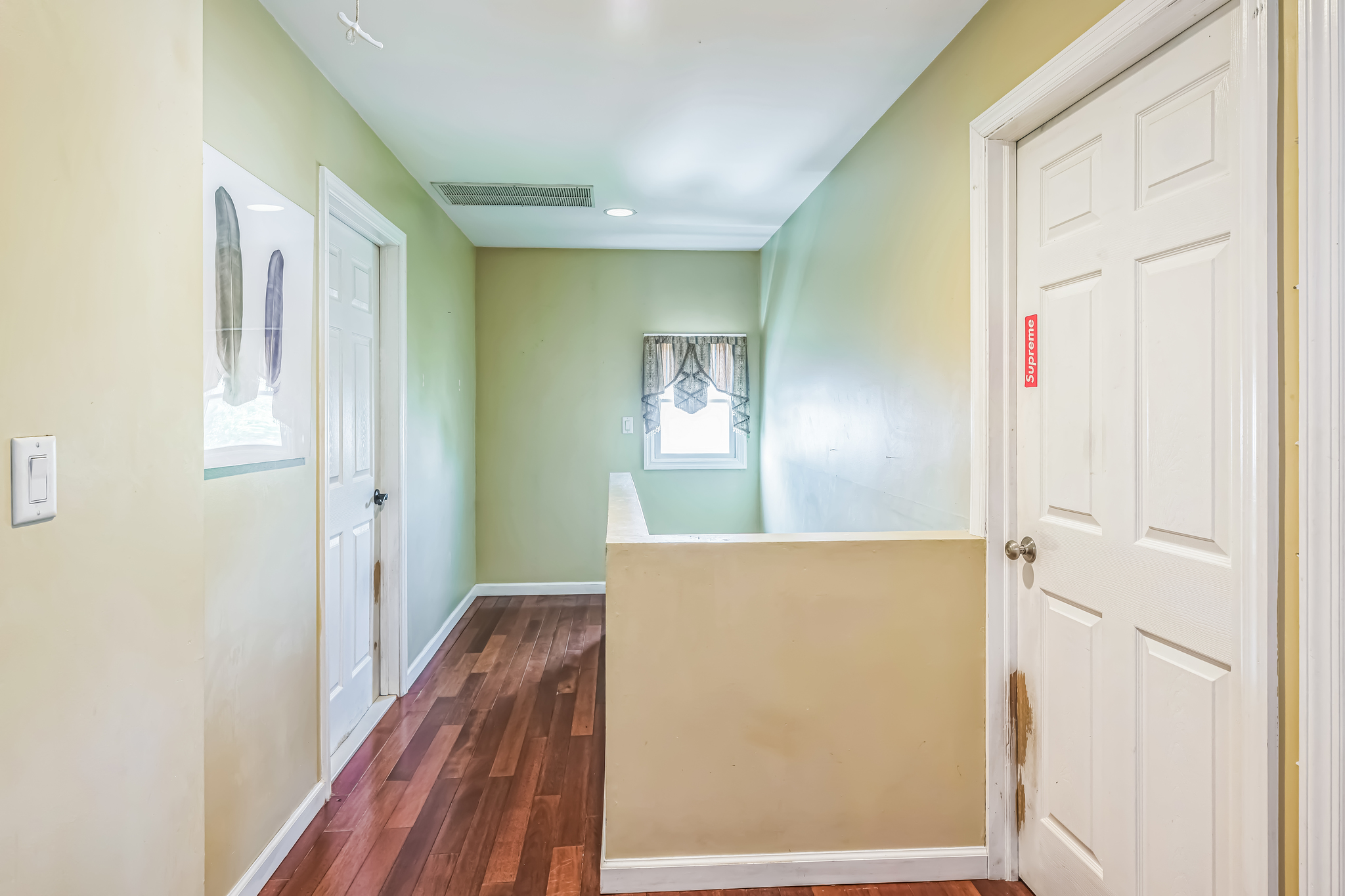 Elmwood Park, New Jersey, 07407, United States, 4 Bedrooms Bedrooms, ,3 BathroomsBathrooms,Residential,For Sale,1921760