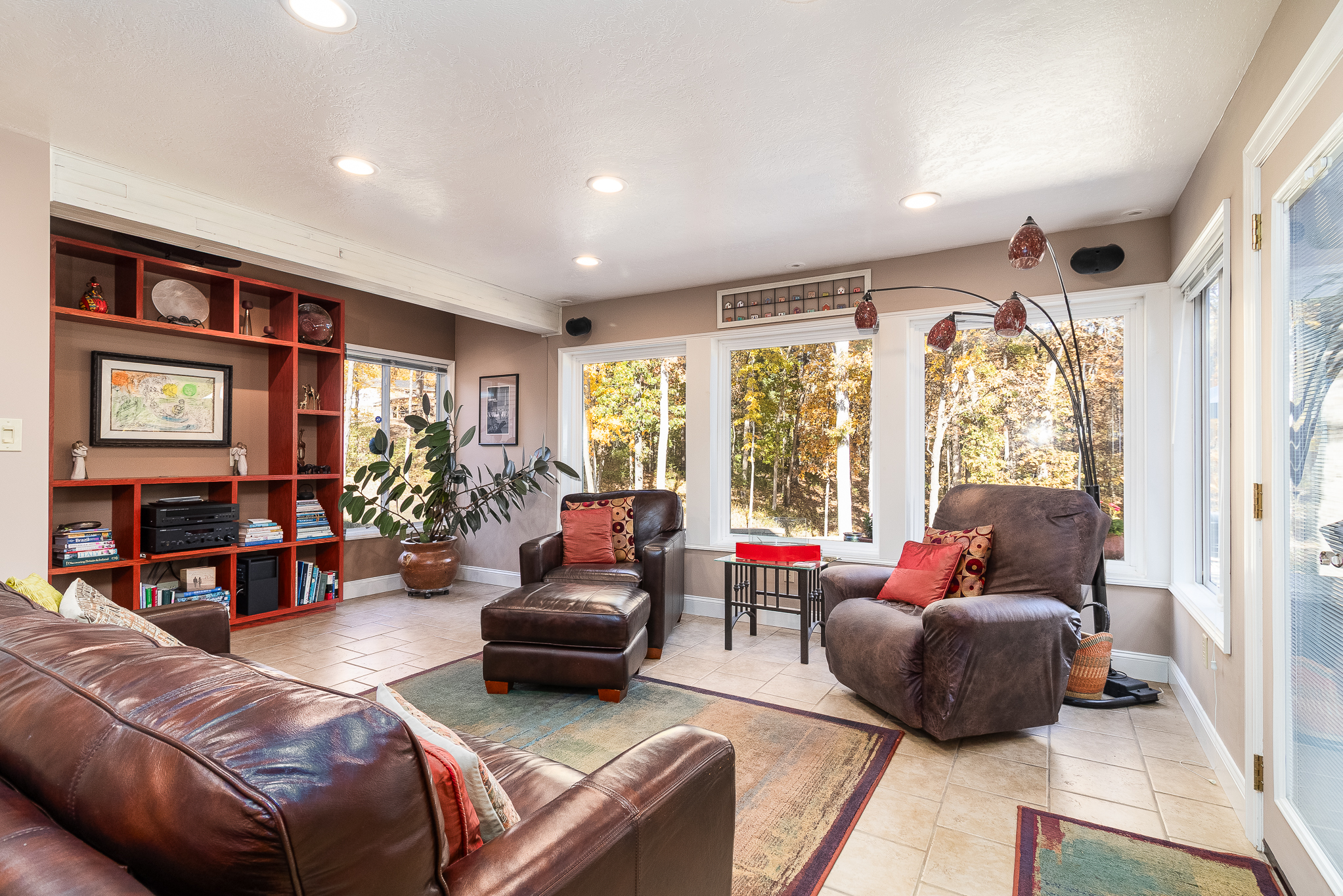 Charelston, Illinois, 61920, United States, 3 Bedrooms Bedrooms, ,3 BathroomsBathrooms,Residential,For Sale,1988576