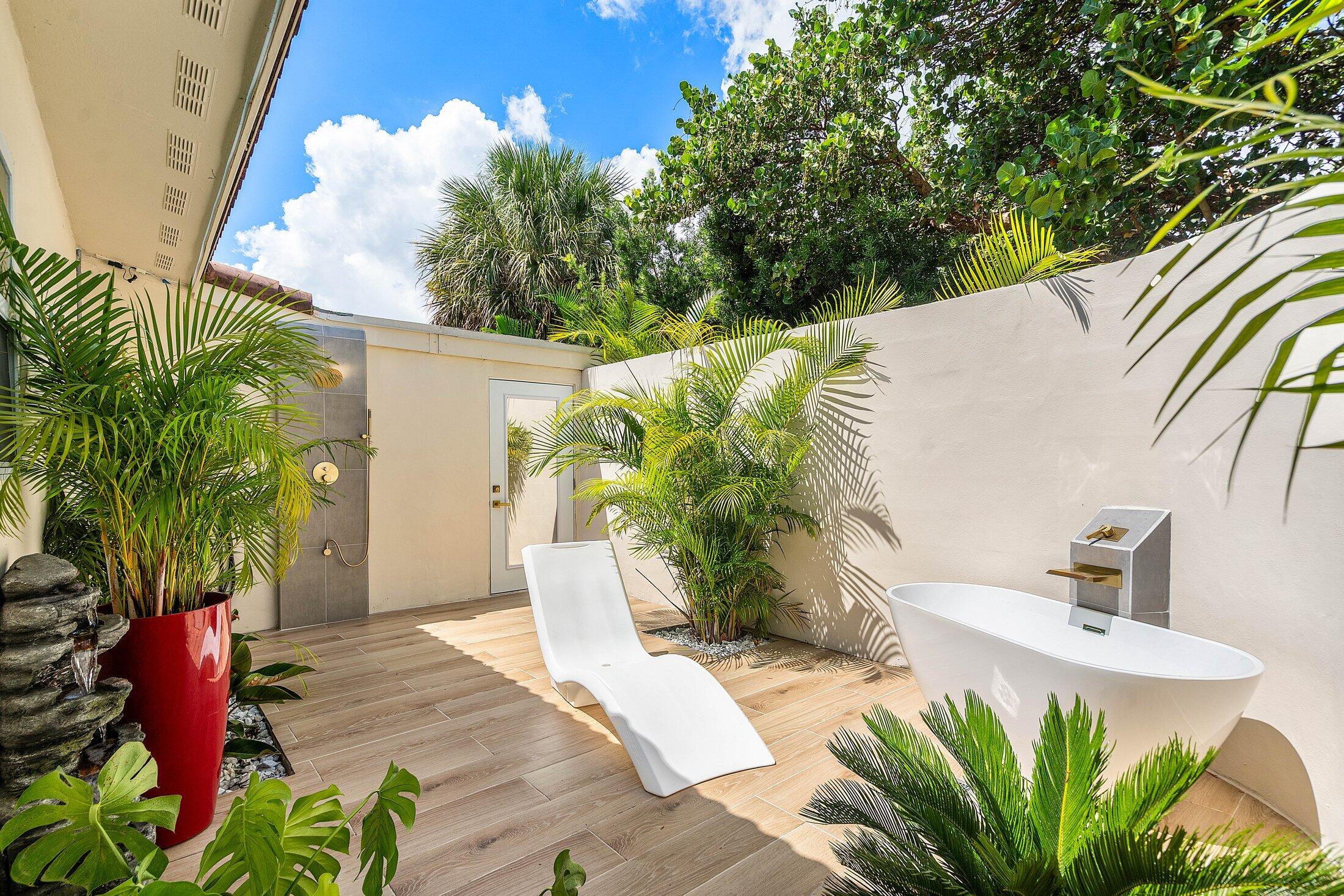 Fort Lauderdale, Florida, 33306, United States, 3 Bedrooms Bedrooms, ,2 BathroomsBathrooms,Residential,For Sale,1938859