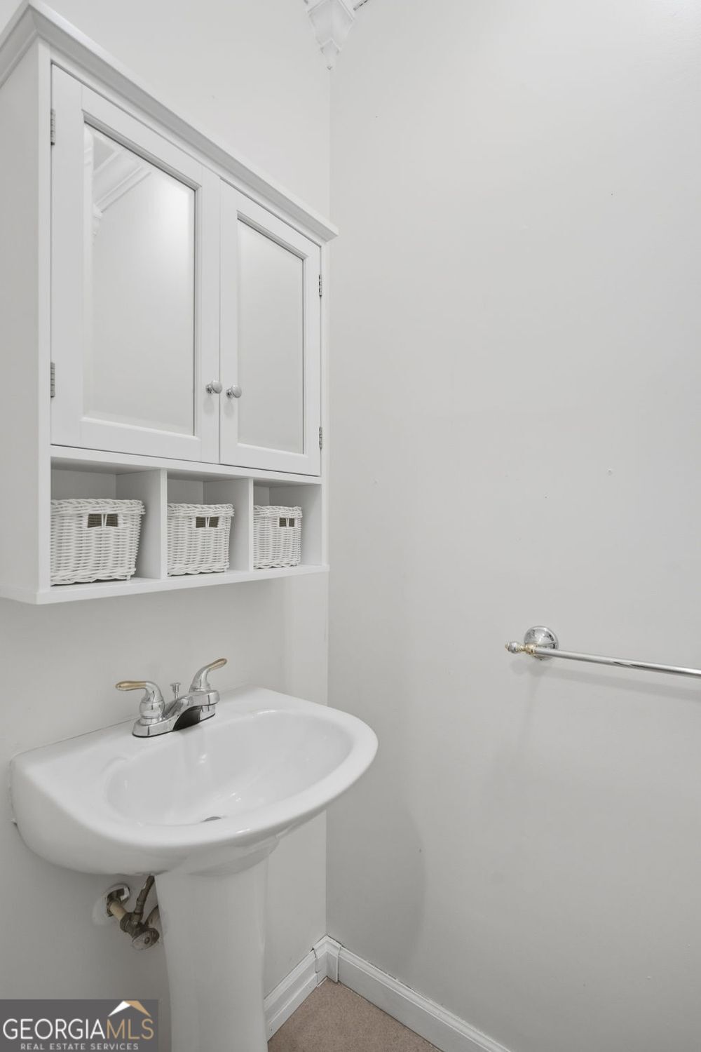 Ellijay, Georgia, 30536, United States, 2 Bedrooms Bedrooms, ,3 BathroomsBathrooms,Residential,For Sale,2035001