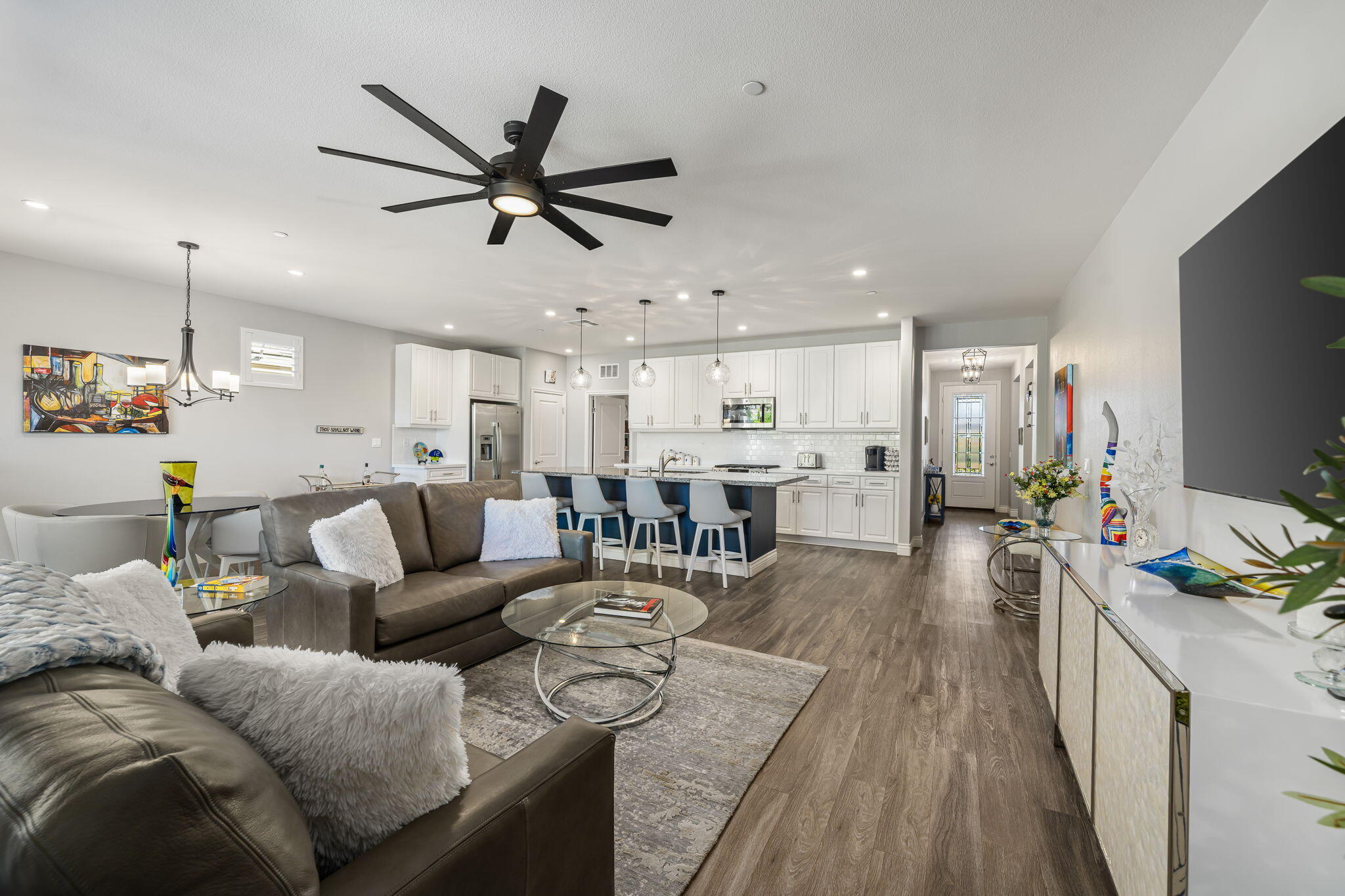 Indio, California, 92201, United States, 2 Bedrooms Bedrooms, ,2 BathroomsBathrooms,Residential,For Sale,1906875