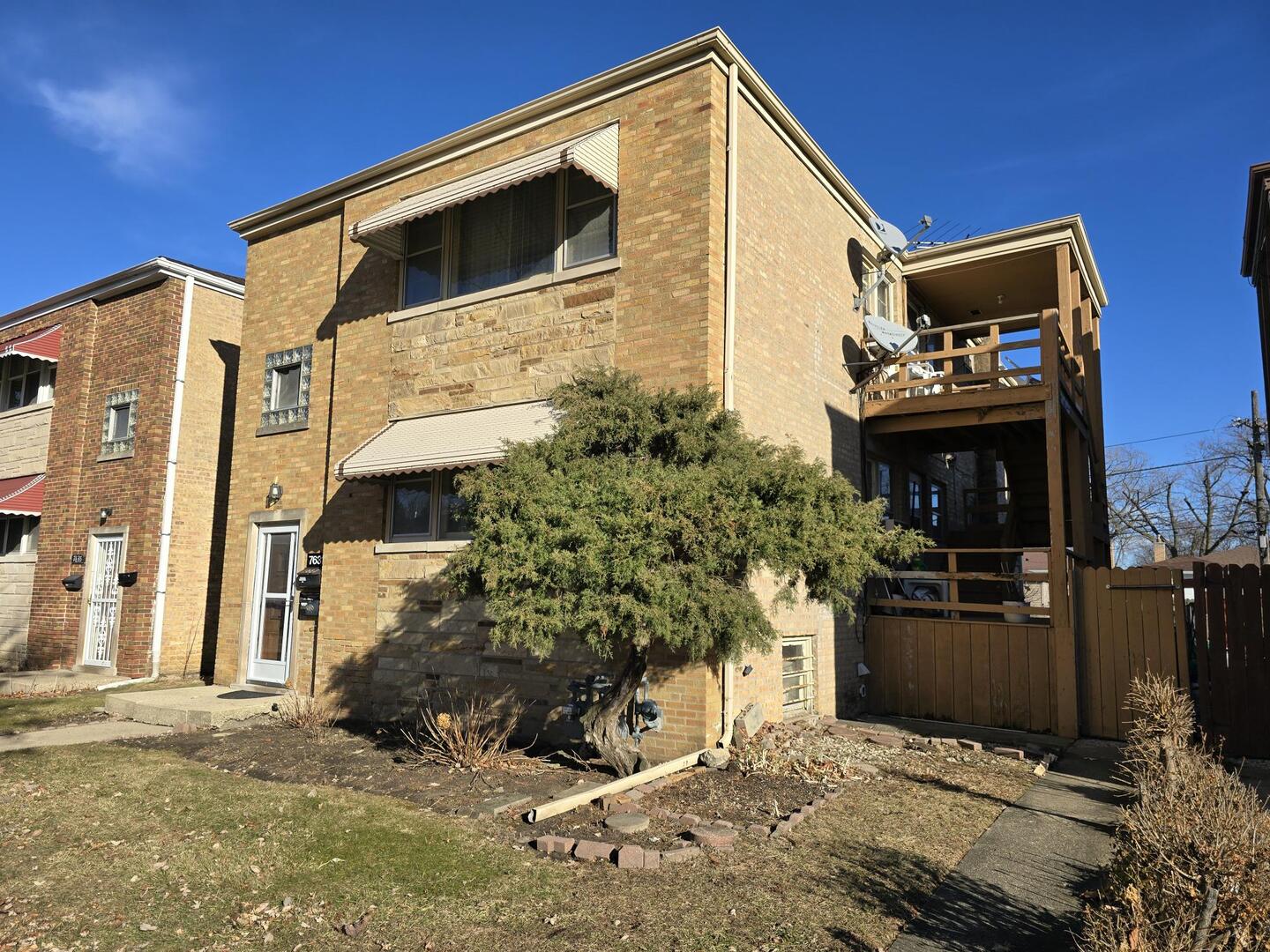 Skokie, Illinois, 60076, United States, 7 Bedrooms Bedrooms, ,Residential,For Sale,2010383