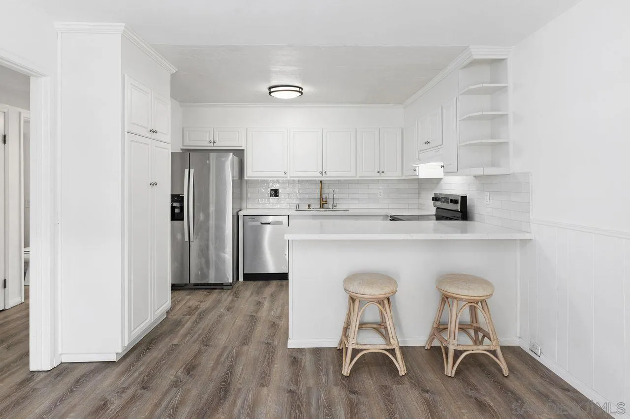 San Diego, California, 92110, United States, 4 Bedrooms Bedrooms, ,3 BathroomsBathrooms,Residential,For Sale,1940951