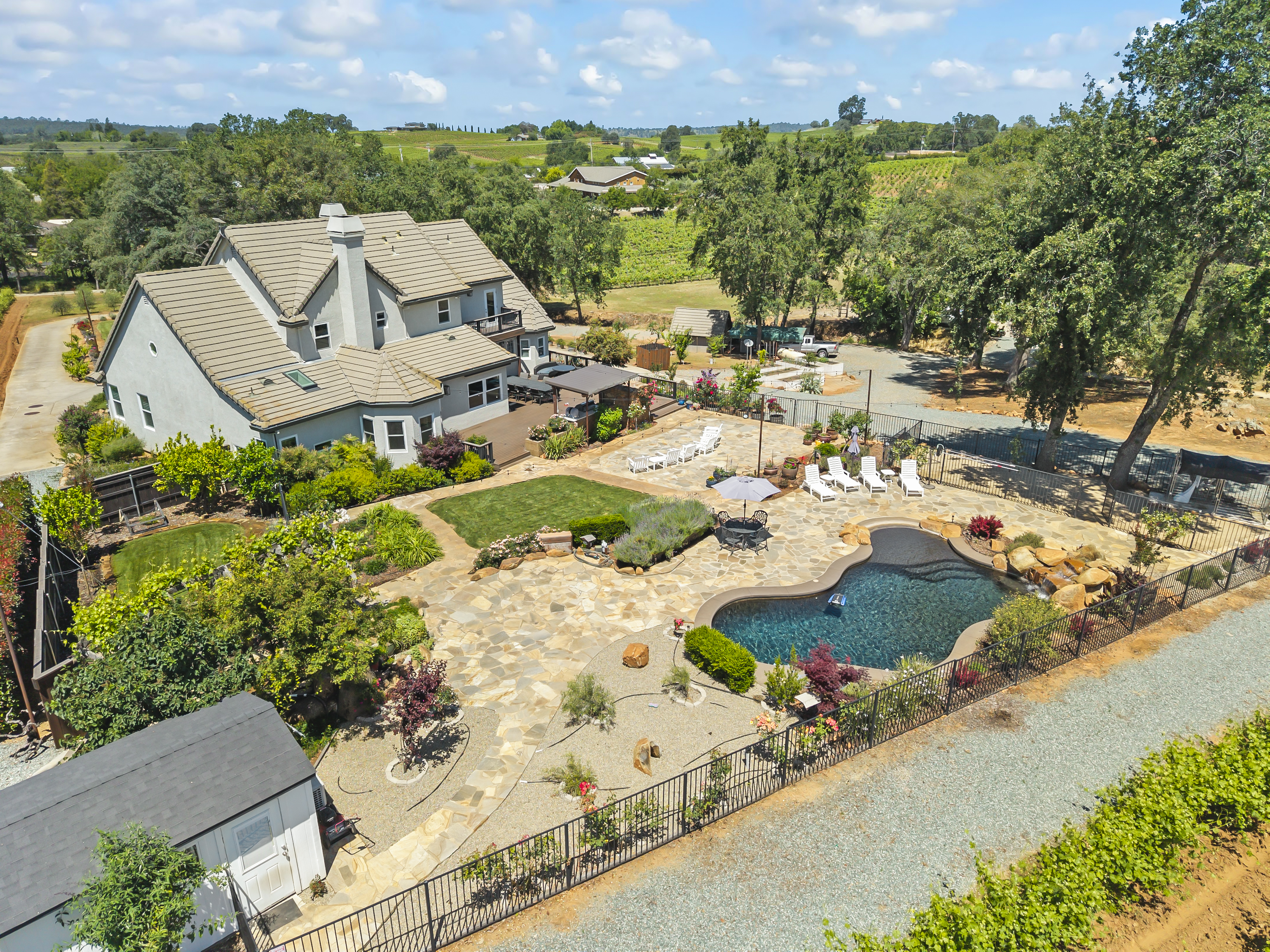  Luxury Living Meets Wine Country Magic on 24 Stunning Acres - 物件實景