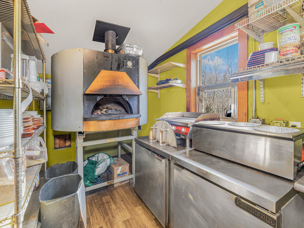 Middletown, New York, 12406, United States, ,1 BathroomBathrooms,Residential,For Sale,1976639