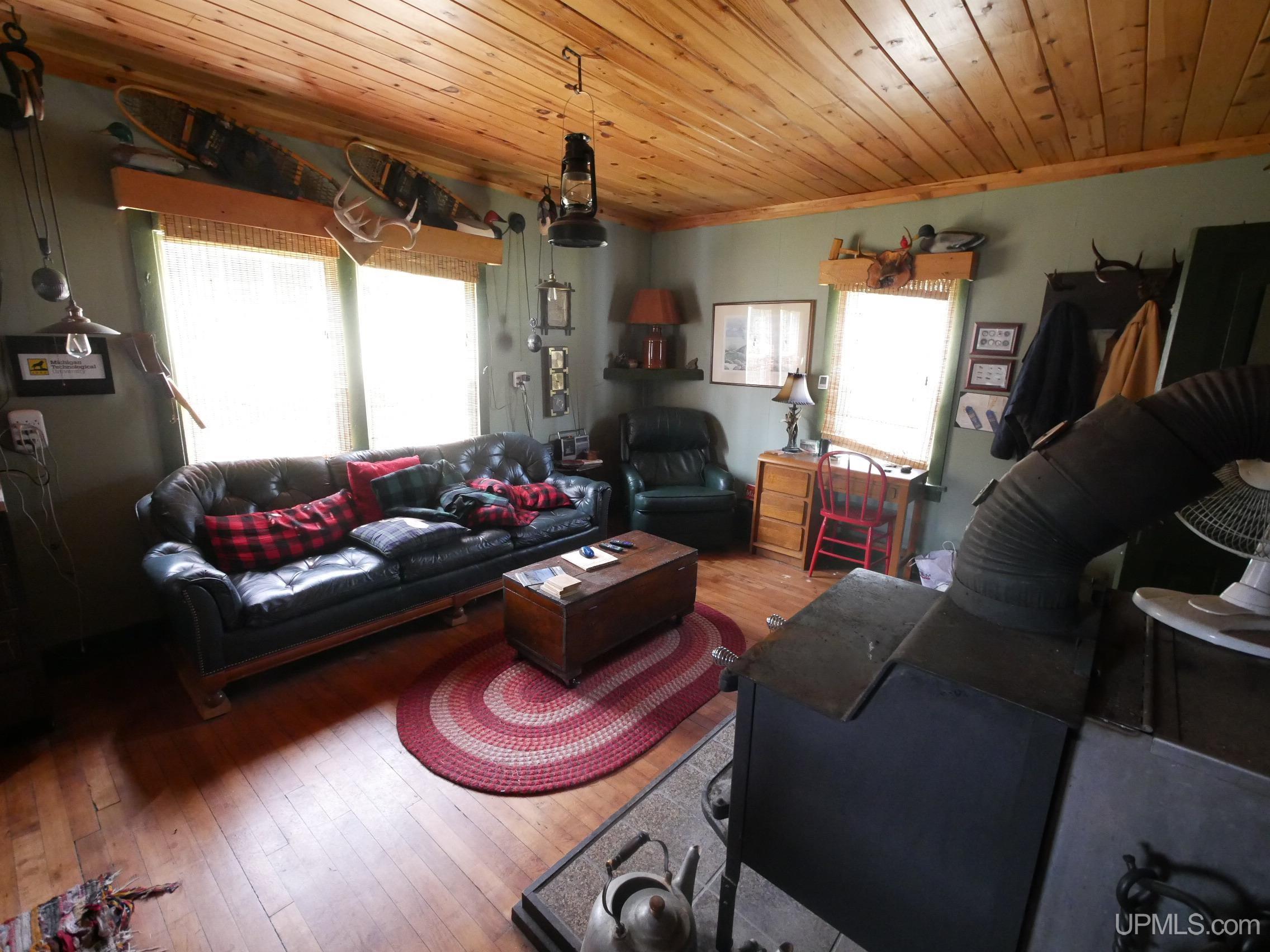 Chassell, Michigan, 49916, United States, 2 Bedrooms Bedrooms, ,1 BathroomBathrooms,Residential,For Sale,1910666