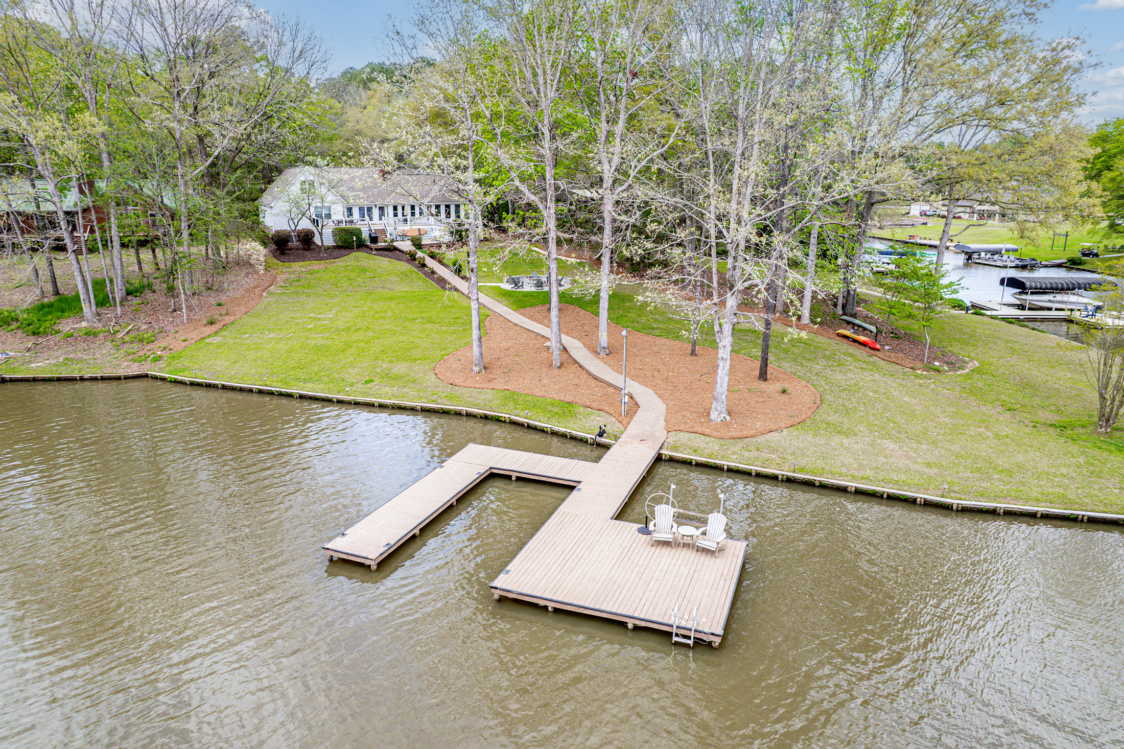  Move-in Ready Lakefront Home Delivers the Ultimate Lake Oconee Lifestyle - 物件實景