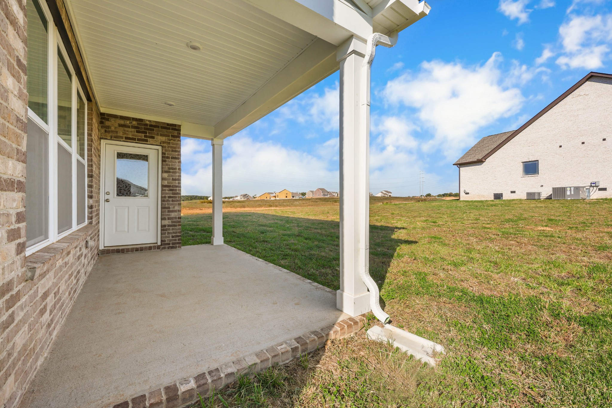 Clarksville, Tennessee, 37043, United States, 5 Bedrooms Bedrooms, ,5 BathroomsBathrooms,Residential,For Sale,1976524