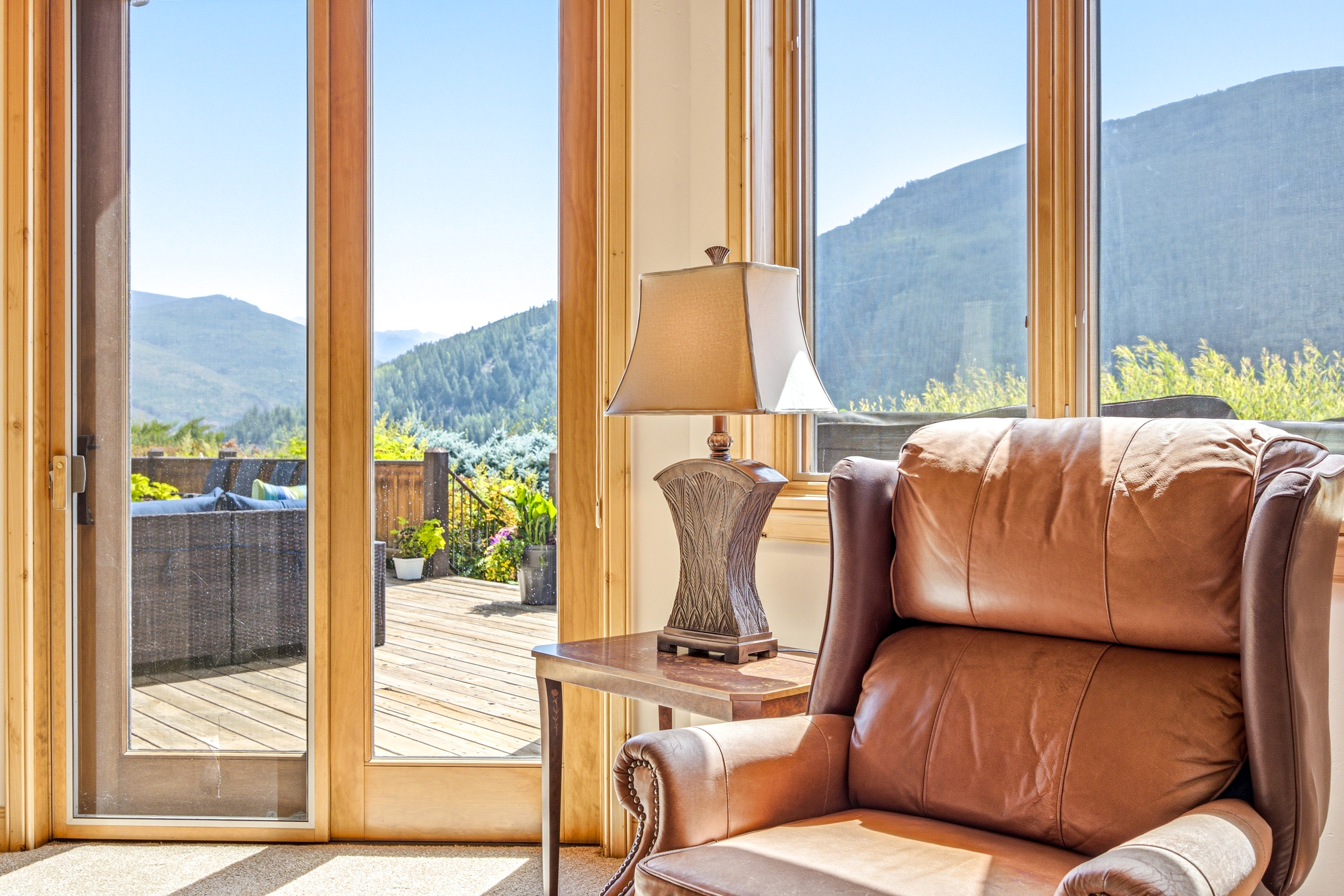  Custom-built, Single-family Home in the Exclusive Grand Traverse Neighborhood - 物件實景