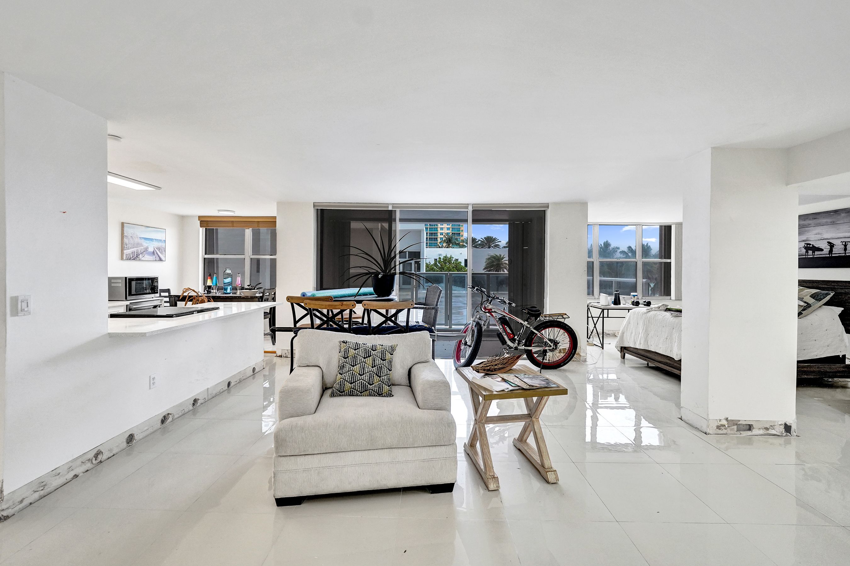  2751 S Ocean Drive, Hollywood, FL, 33019 - 物件實景