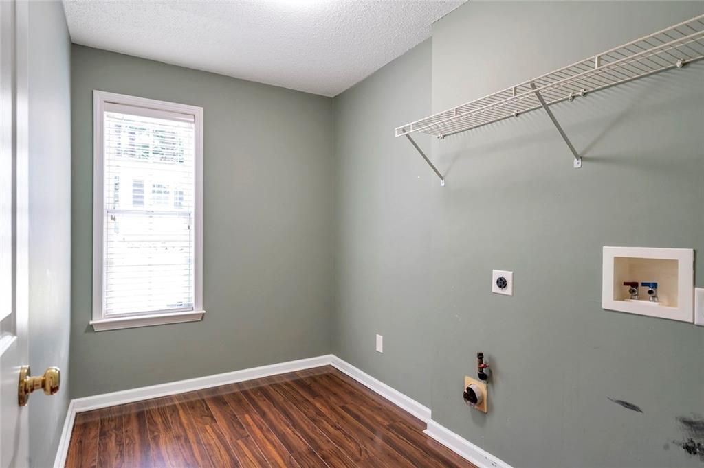 Alpharetta, Georgia, 30004, United States, 3 Bedrooms Bedrooms, ,3 BathroomsBathrooms,Residential,For Sale,1890070