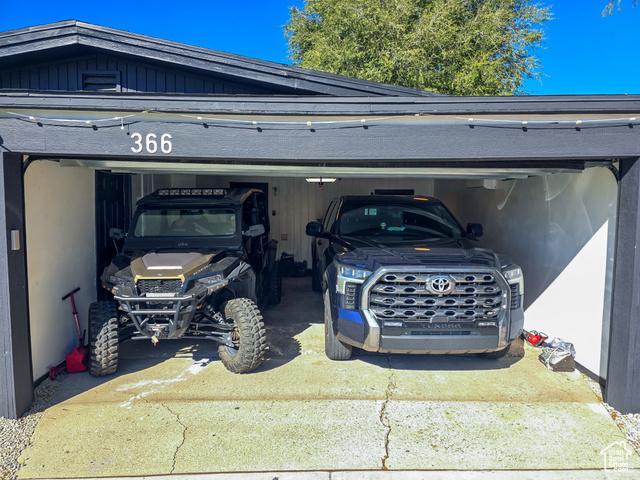 Bountiful, Utah, 84010, United States, 4 Bedrooms Bedrooms, ,3 BathroomsBathrooms,Residential,For Sale,1978564