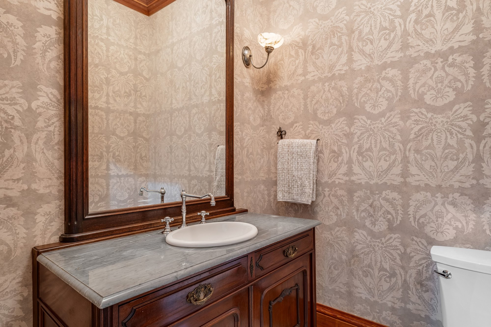  Timeless Elegance in Lower Hillsborough - 物件實景