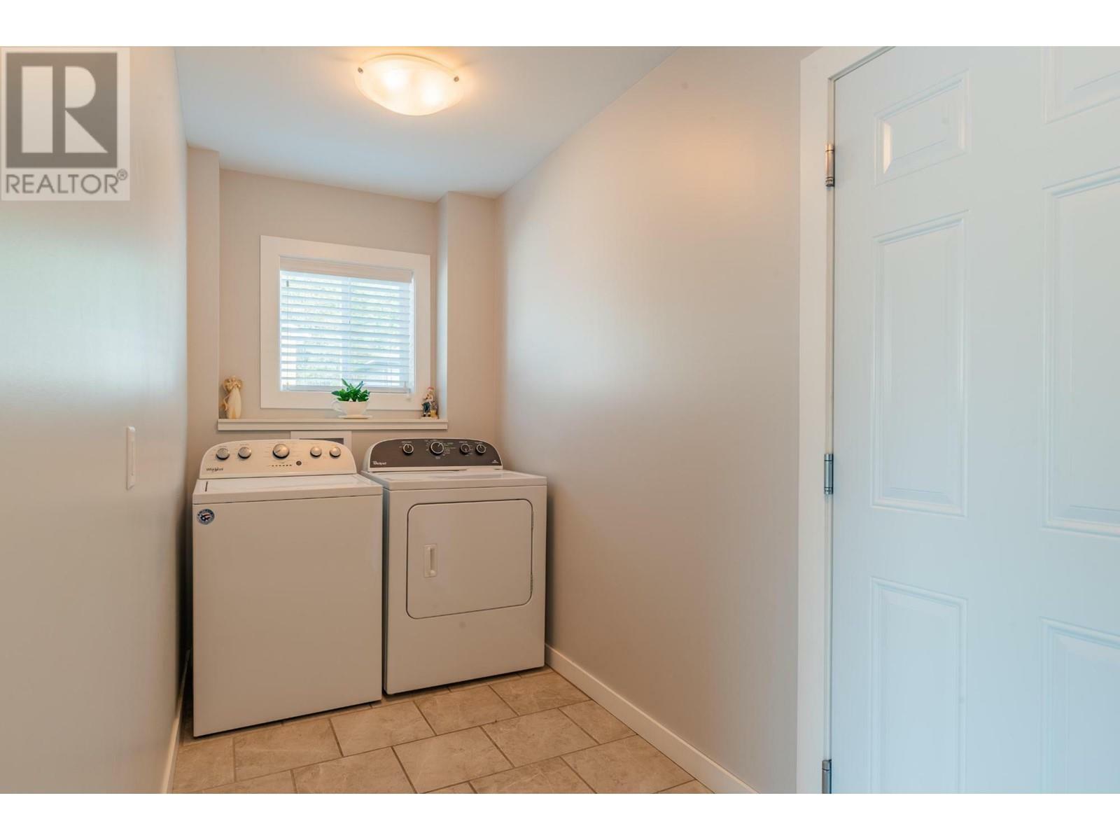 CASTLEGAR, British Columbia, V1N 4X8, CA, 4 Bedrooms Bedrooms, ,2 BathroomsBathrooms,Residential,For Sale,1839232
