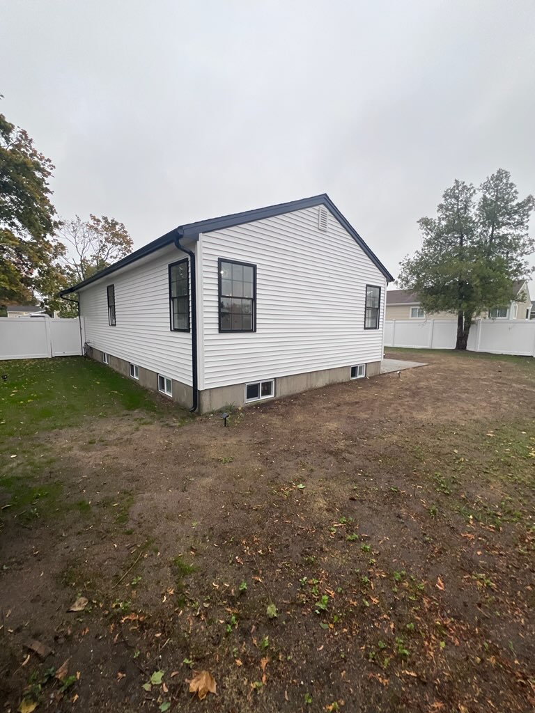 Central Islip, New York, 11722, United States, 3 Bedrooms Bedrooms, ,2 BathroomsBathrooms,Residential,For Sale,1971303