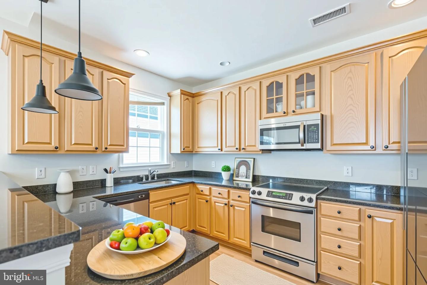 WASHINGTON, District of Columbia, 20019, United States, 3 Bedrooms Bedrooms, ,3 BathroomsBathrooms,Residential,For Sale,1869347