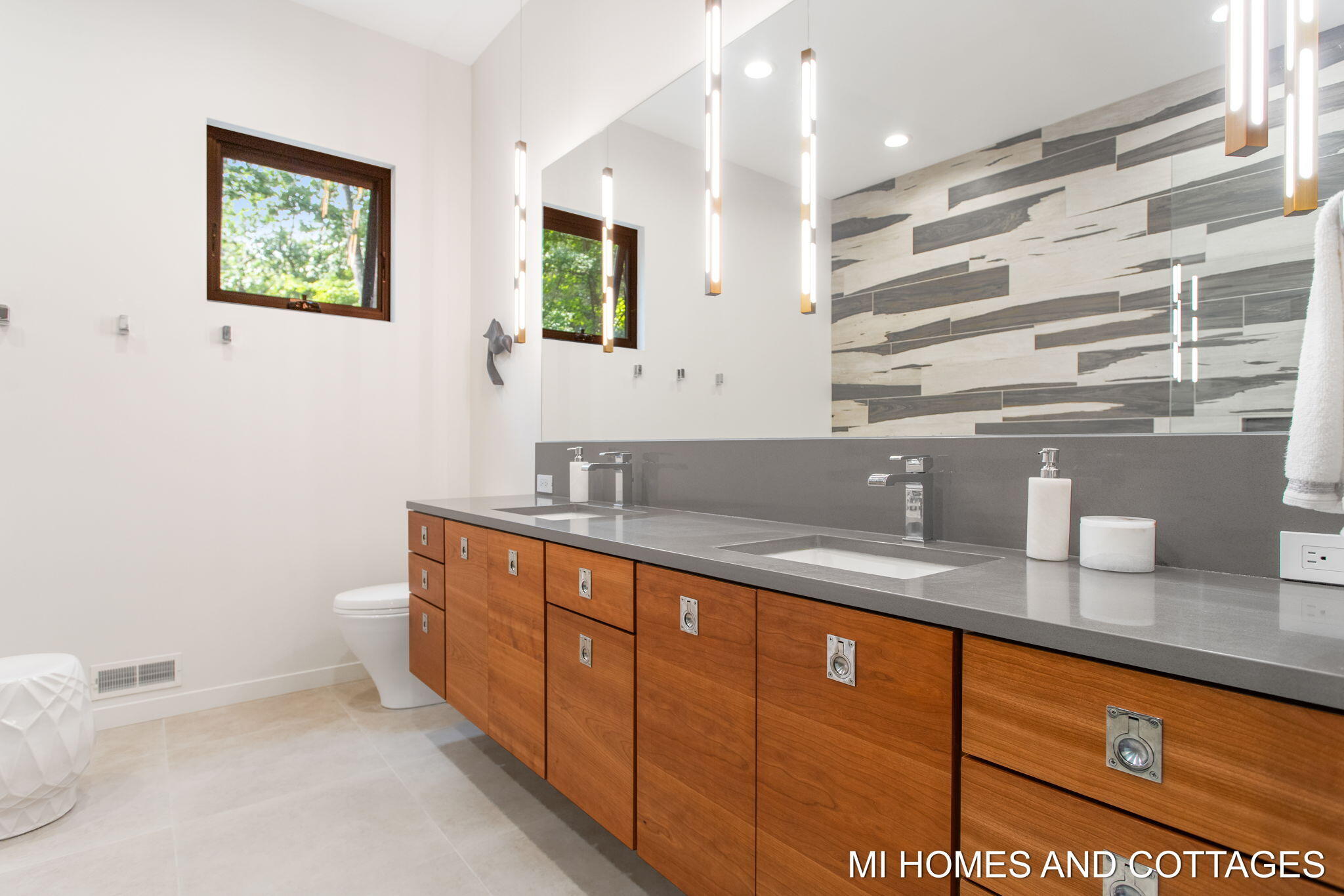 Saugatuck, Michigan, 49453, United States, 4 Bedrooms Bedrooms, ,4 BathroomsBathrooms,Residential,For Sale,1826741