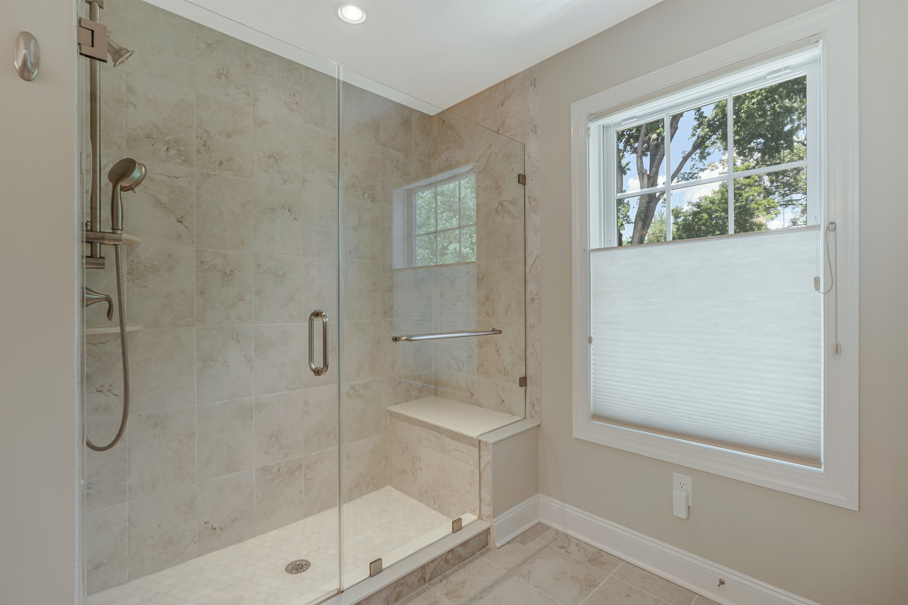  ?Residences at Columbia Park ? Impeccably Crafted End-Unit Townhome - 物件實景