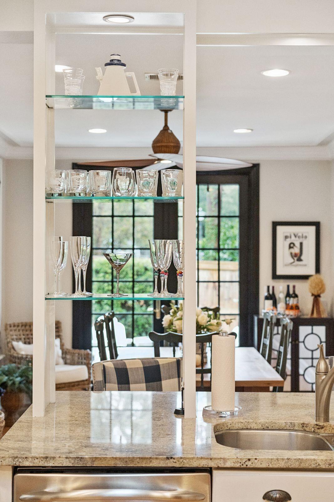 Mount Pleasant, South Carolina, 29464, United States, 3 Bedrooms Bedrooms, ,2 BathroomsBathrooms,Residential,For Sale,1979590