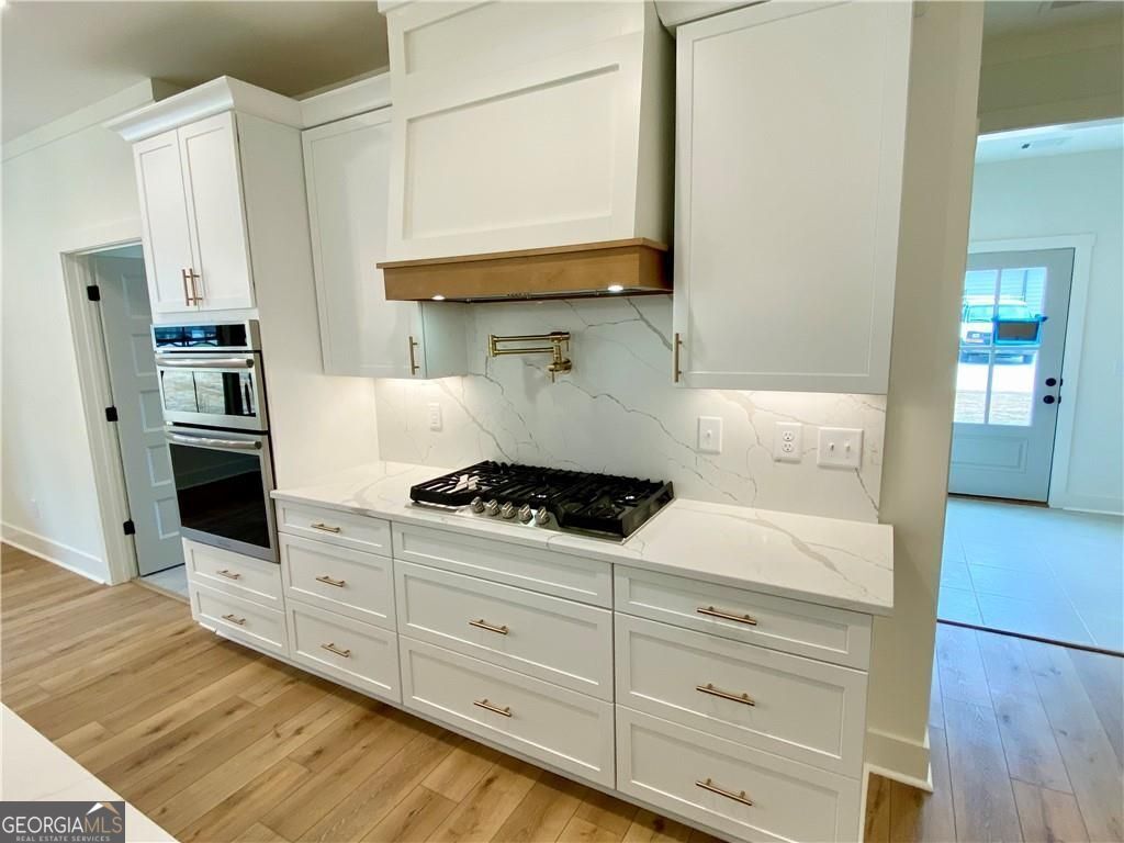 Gainesville, Georgia, 30506, United States, 5 Bedrooms Bedrooms, ,6 BathroomsBathrooms,Residential,For Sale,1908175