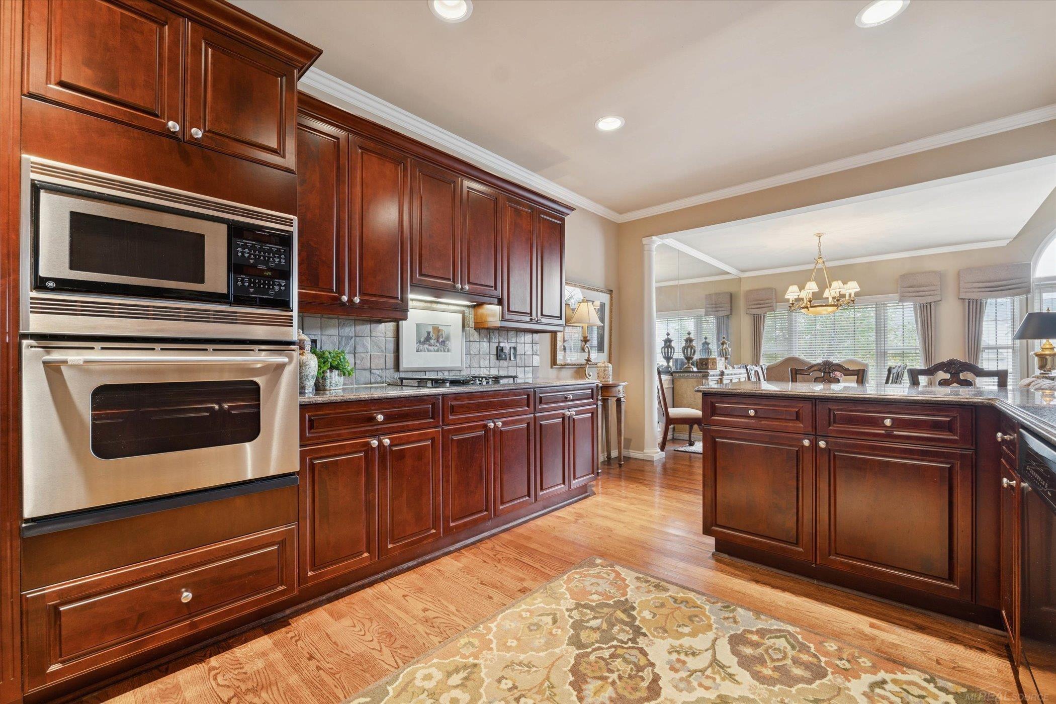 Oakland Twp, Michigan, 48306, United States, 2 Bedrooms Bedrooms, ,4 BathroomsBathrooms,Residential,For Sale,1984320