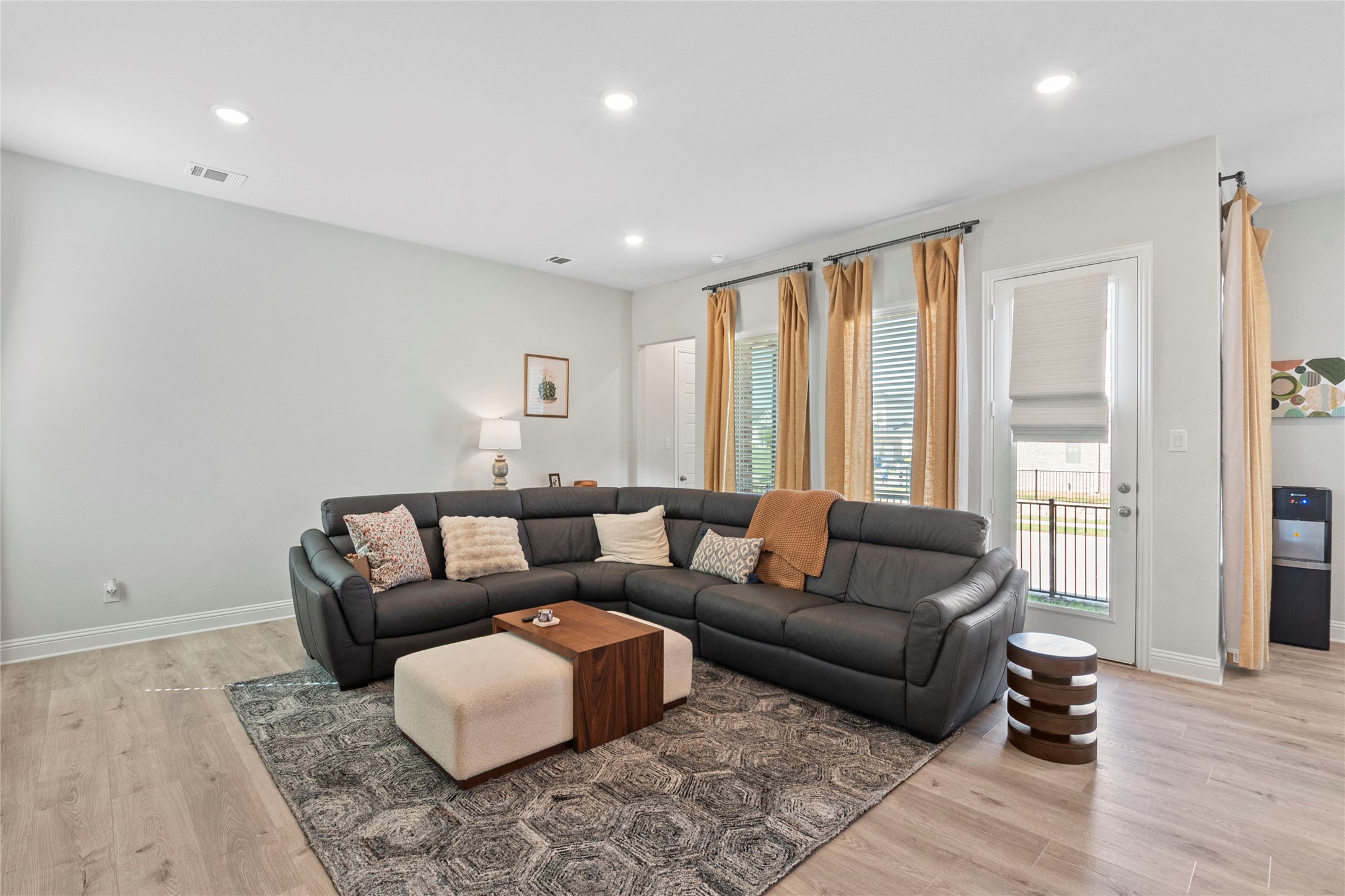 Rowlett, Texas, 75088, United States, 3 Bedrooms Bedrooms, ,3 BathroomsBathrooms,Residential,For Sale,1955209