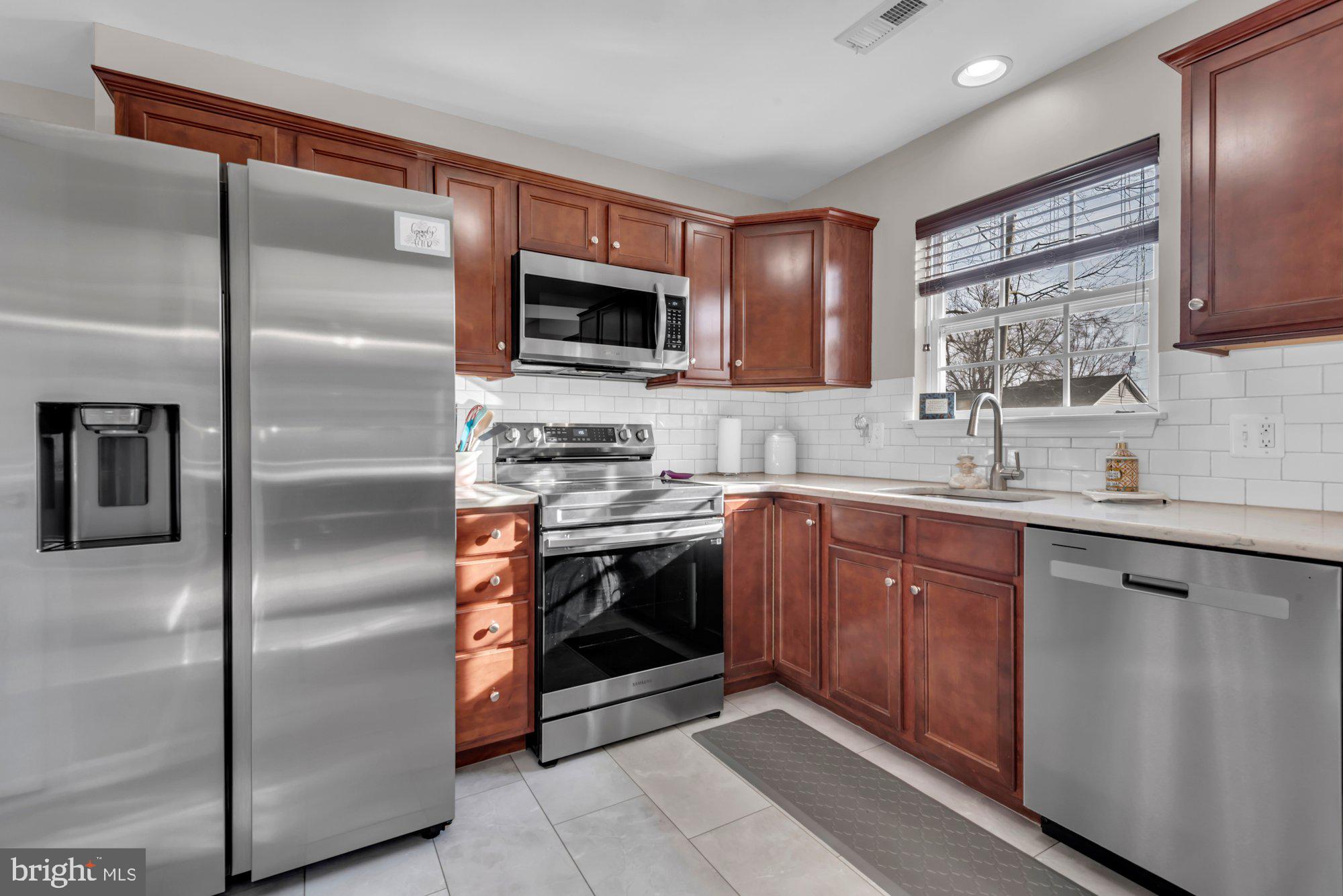 Shady Side, Maryland, 20764, United States, 4 Bedrooms Bedrooms, ,3 BathroomsBathrooms,Residential,For Sale,2011668