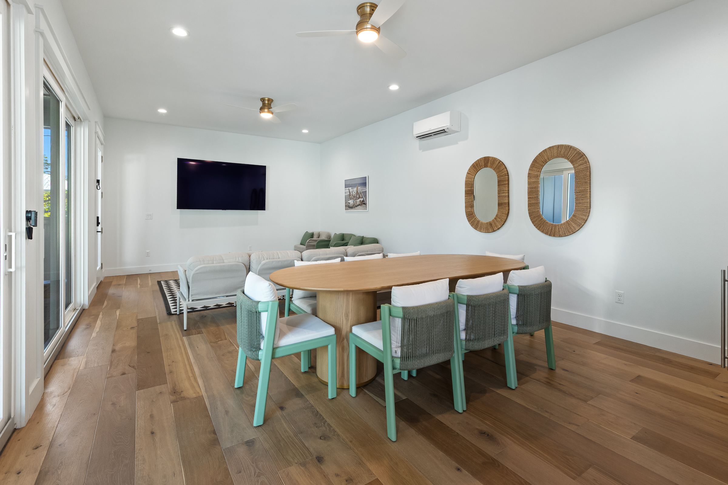  Grand Coastal Retreat With Carriage House And Resort-Style Pool - 物件實景