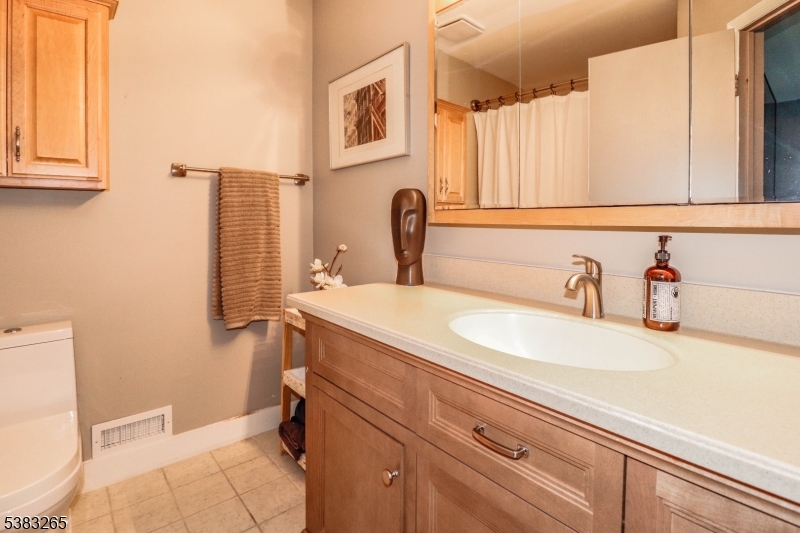 Sayreville Boro, New Jersey, 08859, United States, 2 Bedrooms Bedrooms, ,3 BathroomsBathrooms,Residential,For Sale,1962981