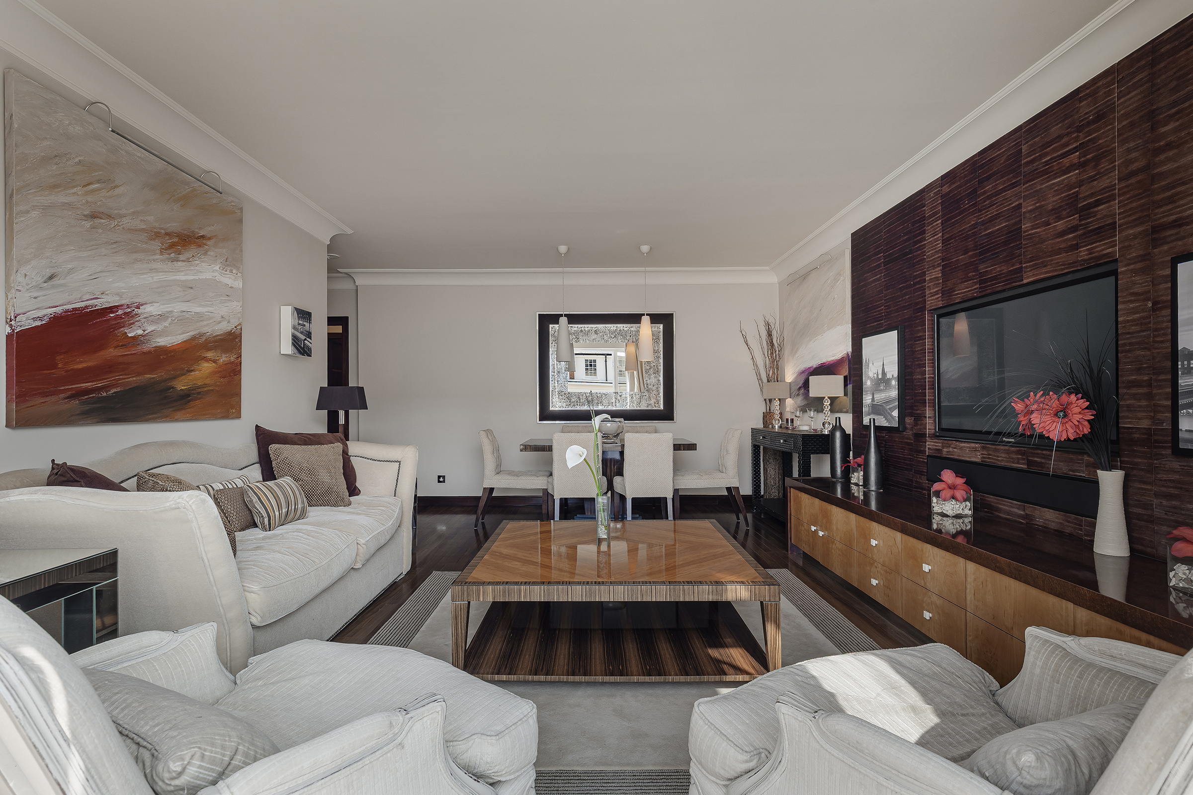 A Third-Floor Apartment with Two Balconies in a Sought-After Kensington Developm - 物件實景