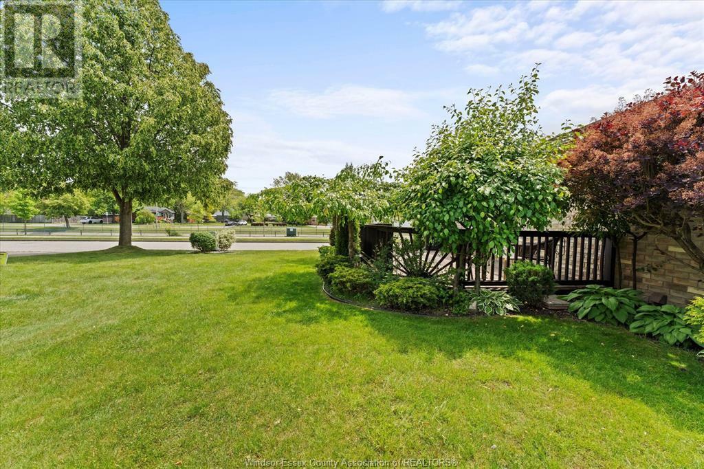 WINDSOR, Ontario, N9E 4X7, CA, 2 Bedrooms Bedrooms, ,1 BathroomBathrooms,Residential,For Sale,1857964