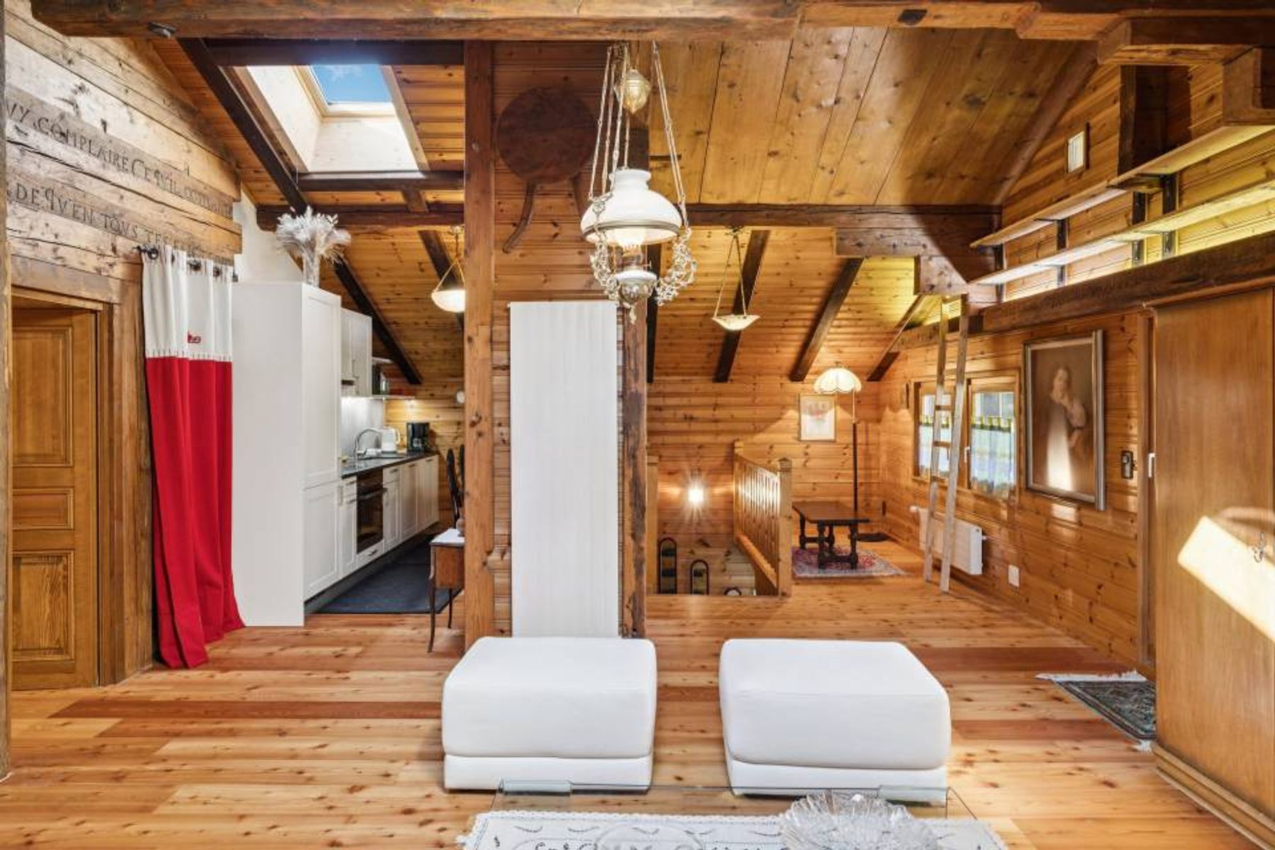  Chalet with two apartments and authentic charm - 物件實景
