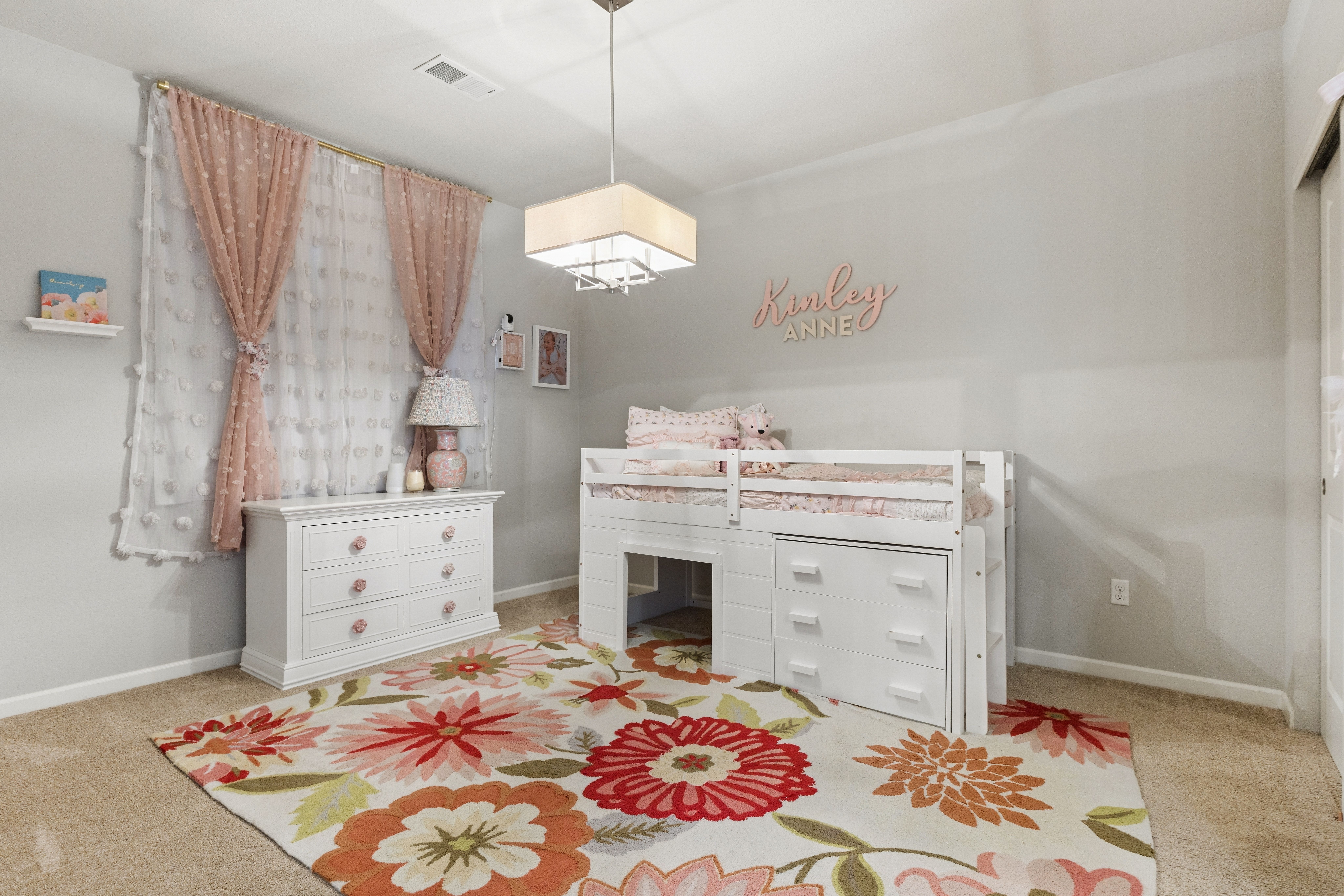  A beautifully appointed two-story home in the desirable Blackstone Country Club. - 物件實景