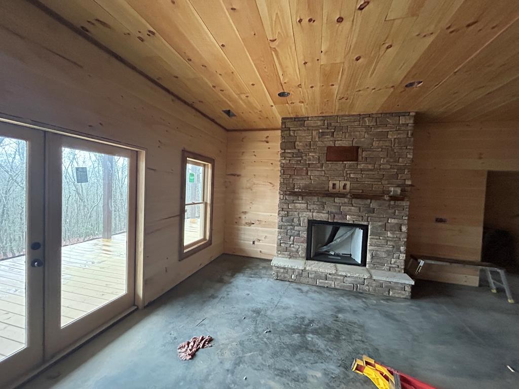 Mineral Bluff, Georgia, 30559, United States, 4 Bedrooms Bedrooms, ,3 BathroomsBathrooms,Residential,For Sale,1859066