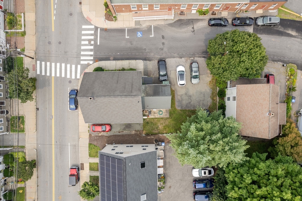 Waltham, Massachusetts, 02453, United States, 2 Bedrooms Bedrooms, ,4 BathroomsBathrooms,Residential,For Sale,1916718