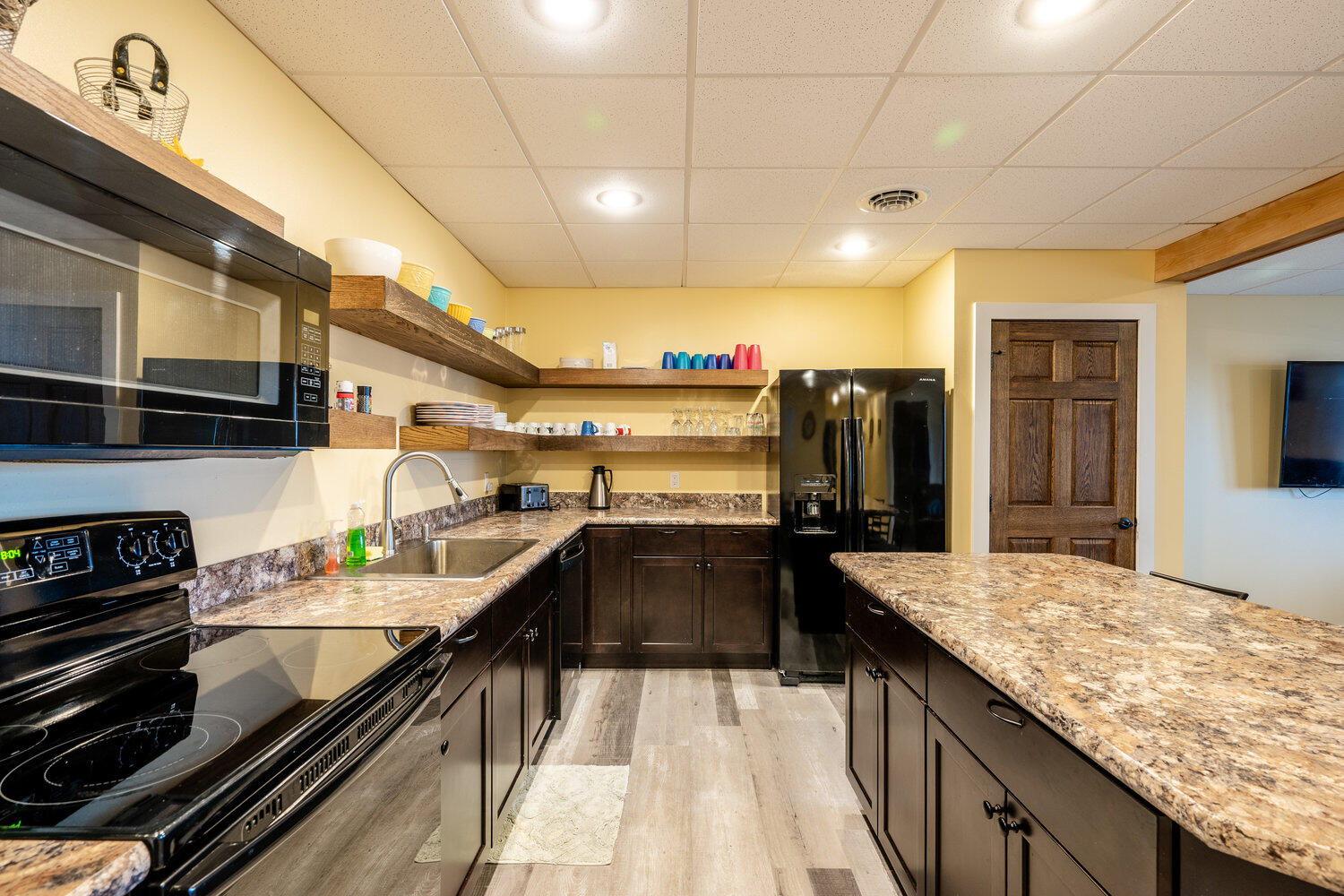 Buffalo, Wyoming, 82834, United States, 4 Bedrooms Bedrooms, ,4 BathroomsBathrooms,Residential,For Sale,1990981