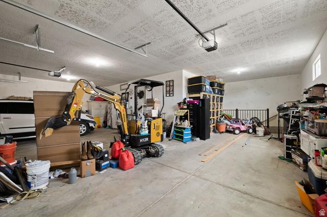 Grantsville, Utah, 84029, United States, 6 Bedrooms Bedrooms, ,4 BathroomsBathrooms,Residential,For Sale,2009662