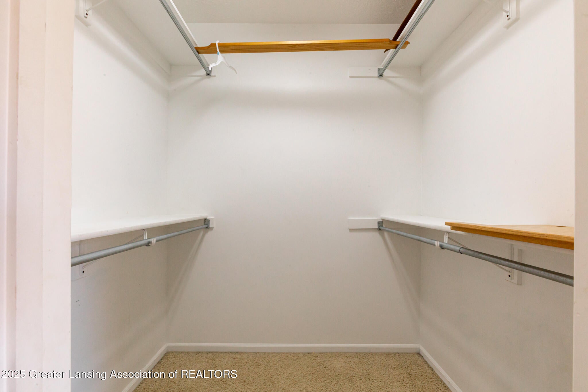 East Lansing, Michigan, 48823, United States, 5 Bedrooms Bedrooms, ,3 BathroomsBathrooms,Residential,For Sale,1991518